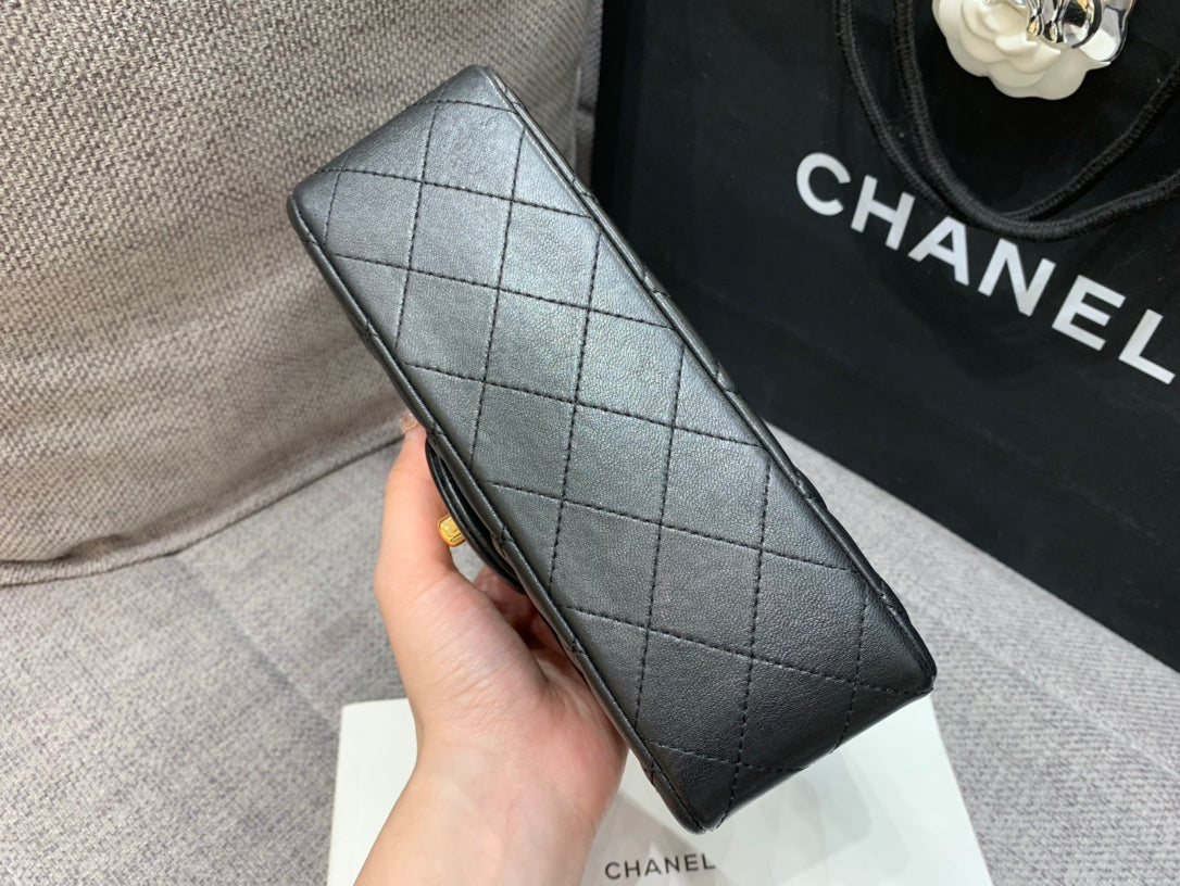 FLAP BAG MINI 20CM BLACK LAMBSKIN GOLD HARDWARE