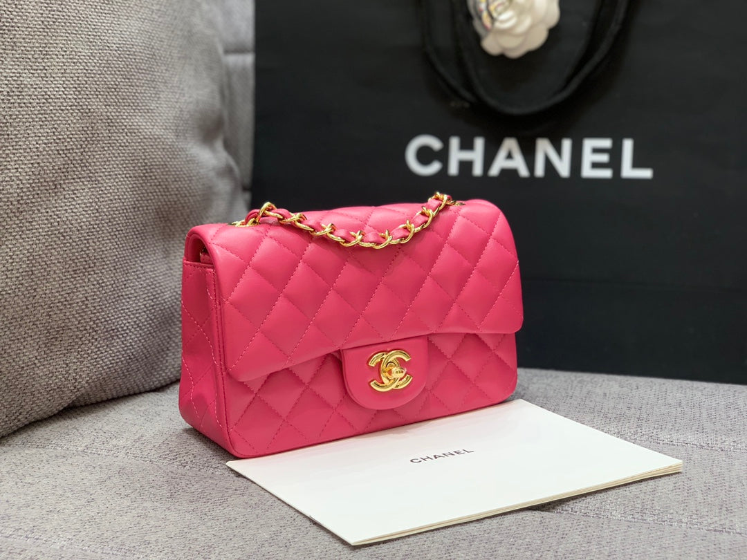 FLAP BAG MINI 20CM RUBY RED LAMBSKIN GOLD HARDWARE