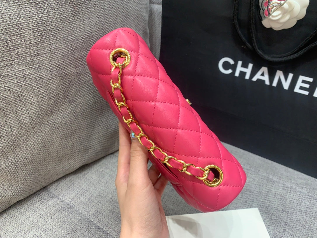 FLAP BAG MINI 20CM RUBY RED LAMBSKIN GOLD HARDWARE