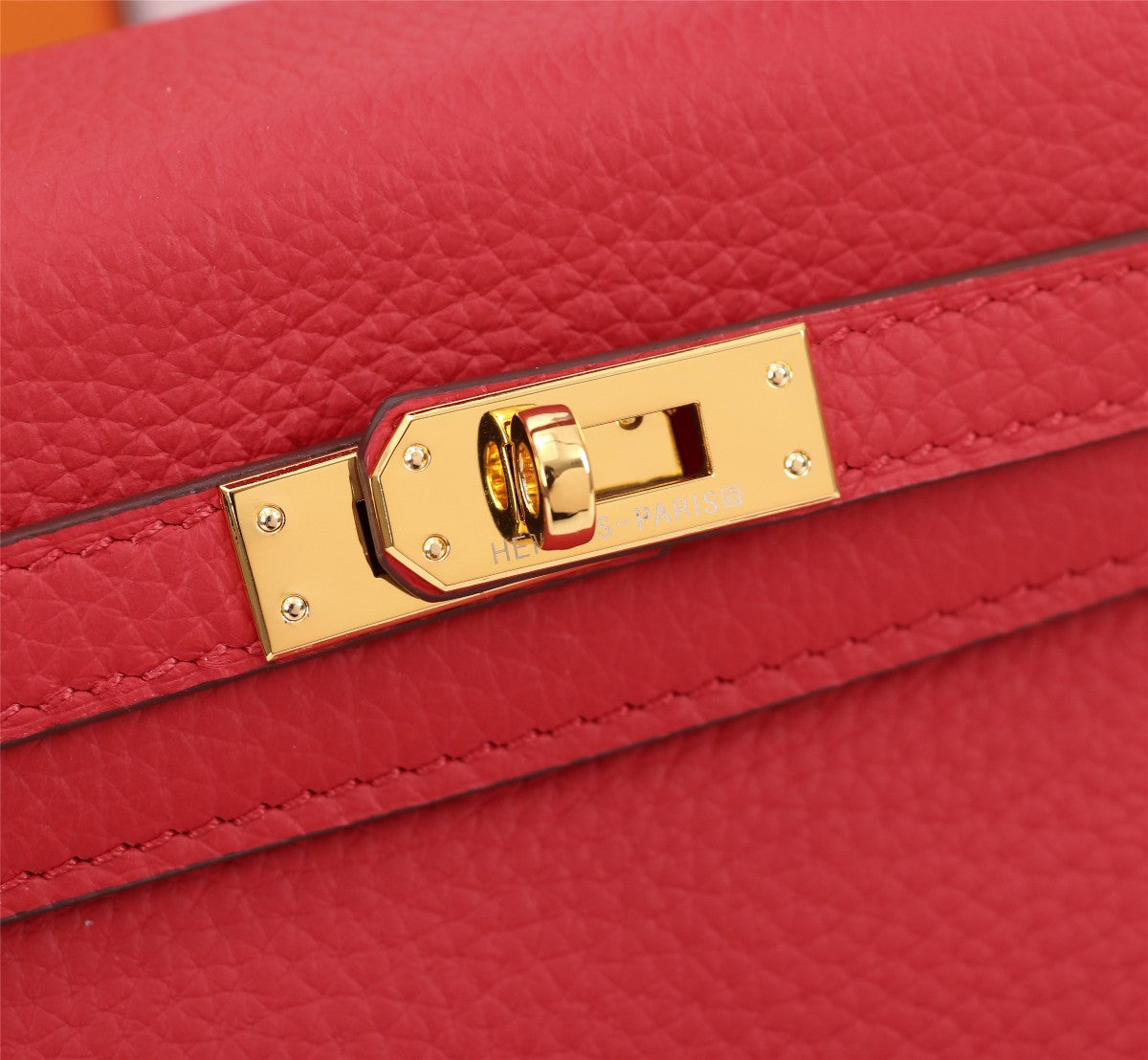 SAC HM KELLY 28 ROUGE TOGO QUINCAILLERIE OR