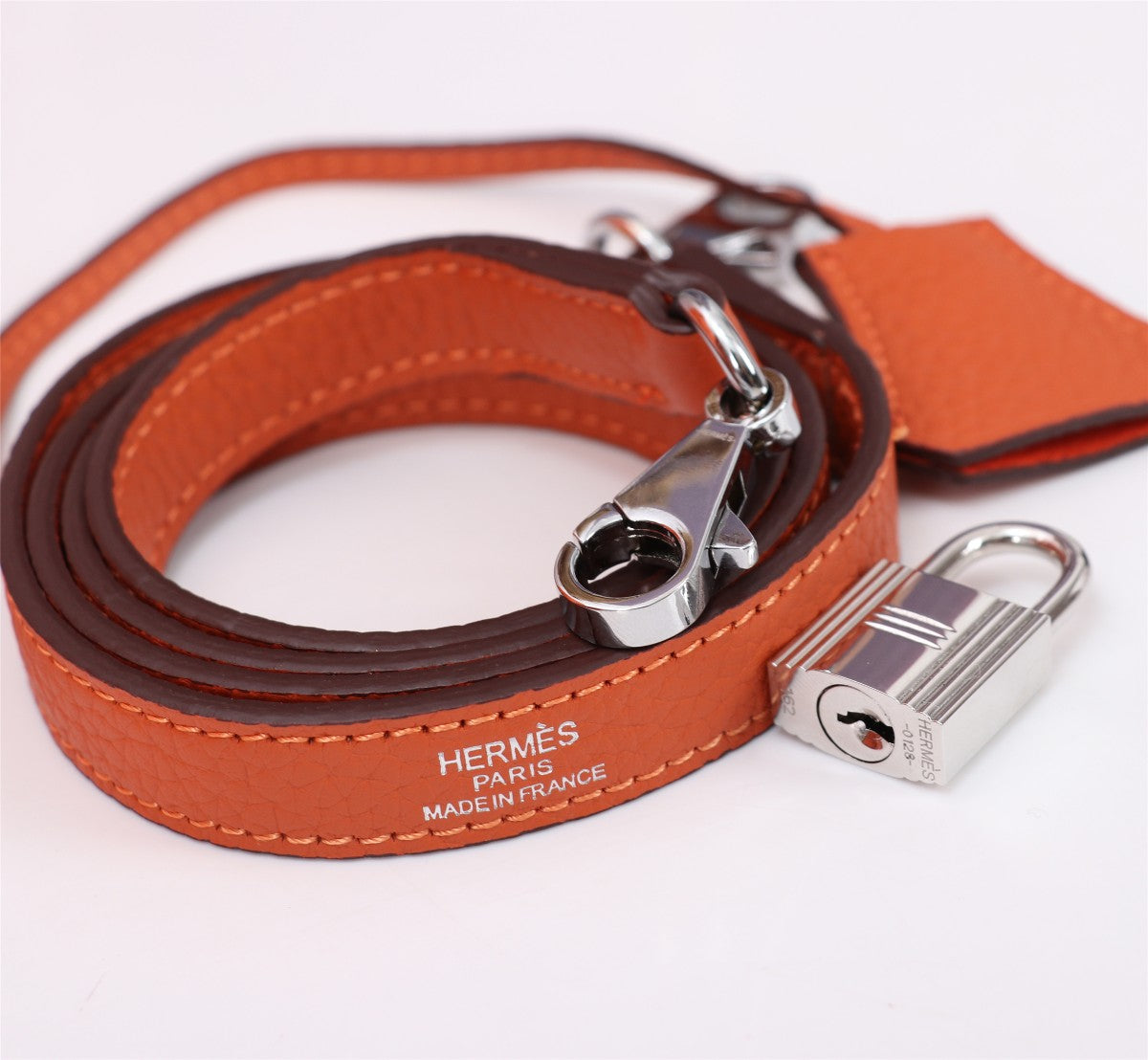 SAC HM KELLY 25 ORANGE TOGO QUINCAILLERIE ARGENTÉE