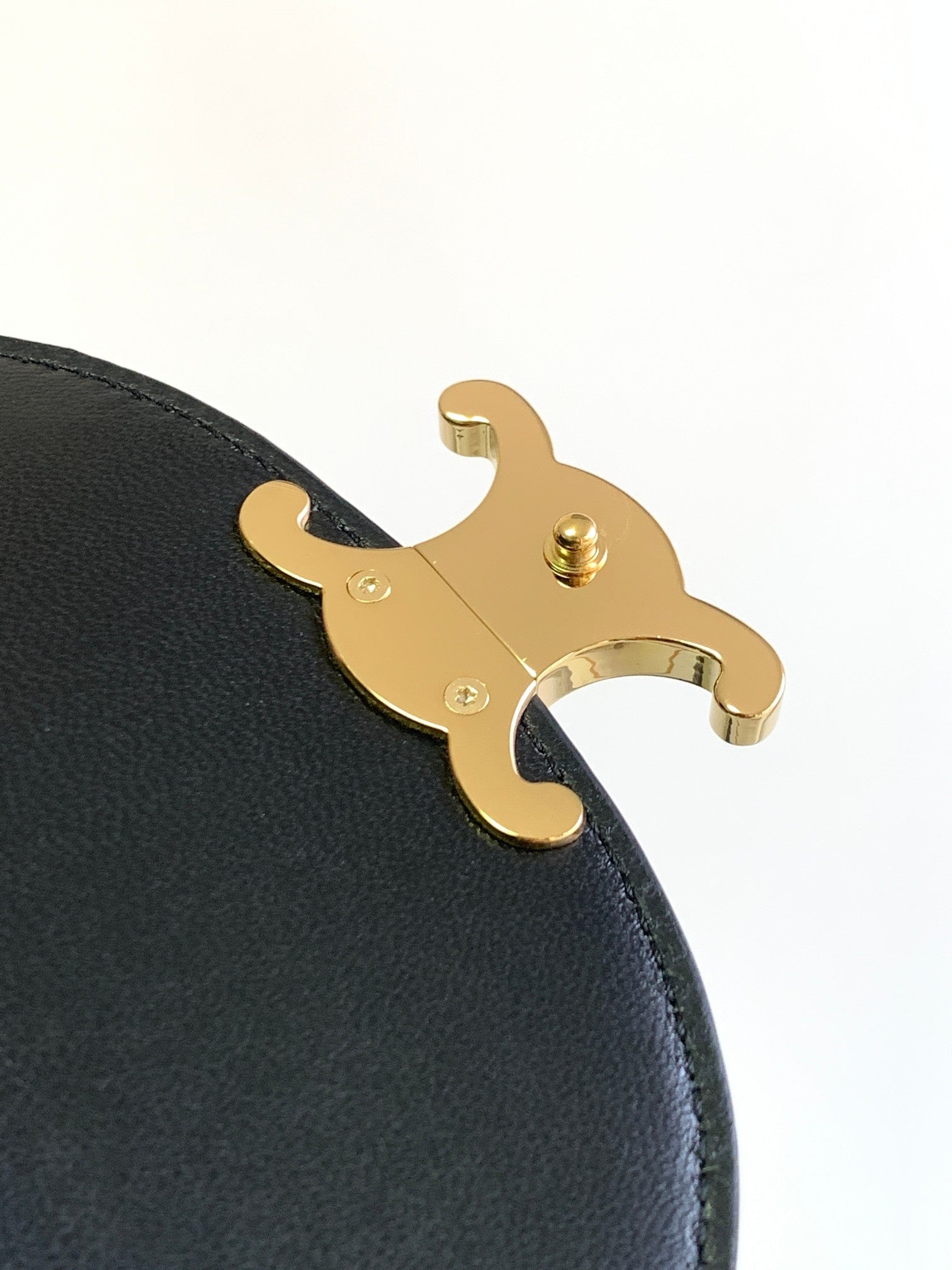 BESACE CHAÎNE ADOLESCENT TRIOMPHE 15,5 CM CUIR DE VEAU NOIR