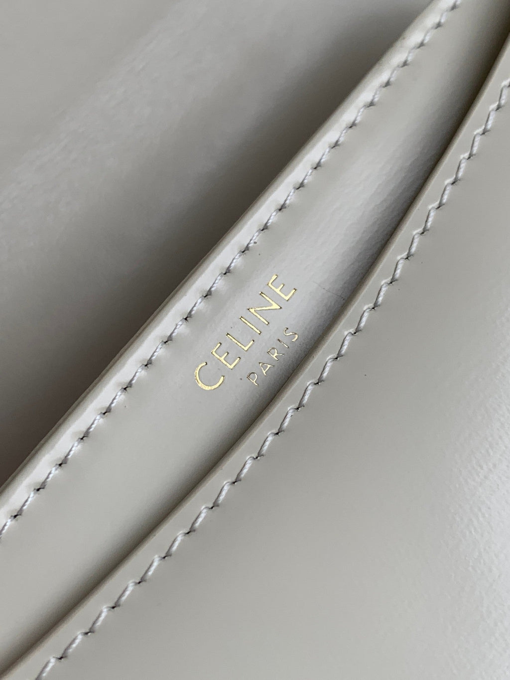 TEEN BESACE TRIOMPHE 18.5 WHITE CALFSKIN WITH CHAIN