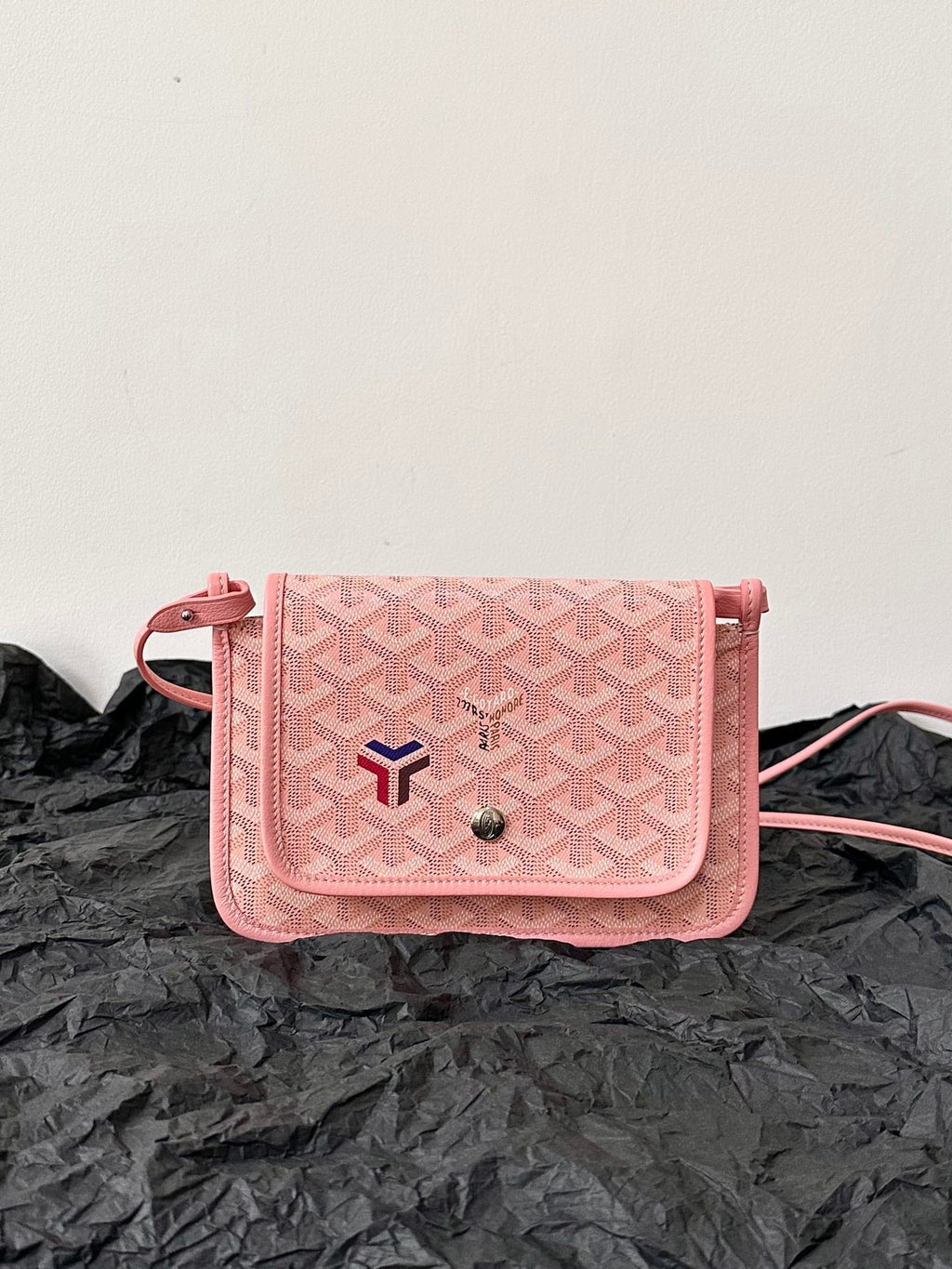 PORTEFEUILLE PLUMET POCKET 20 EN TOILE GOYARDINE ROSE ET GARNITURE AGNEAU