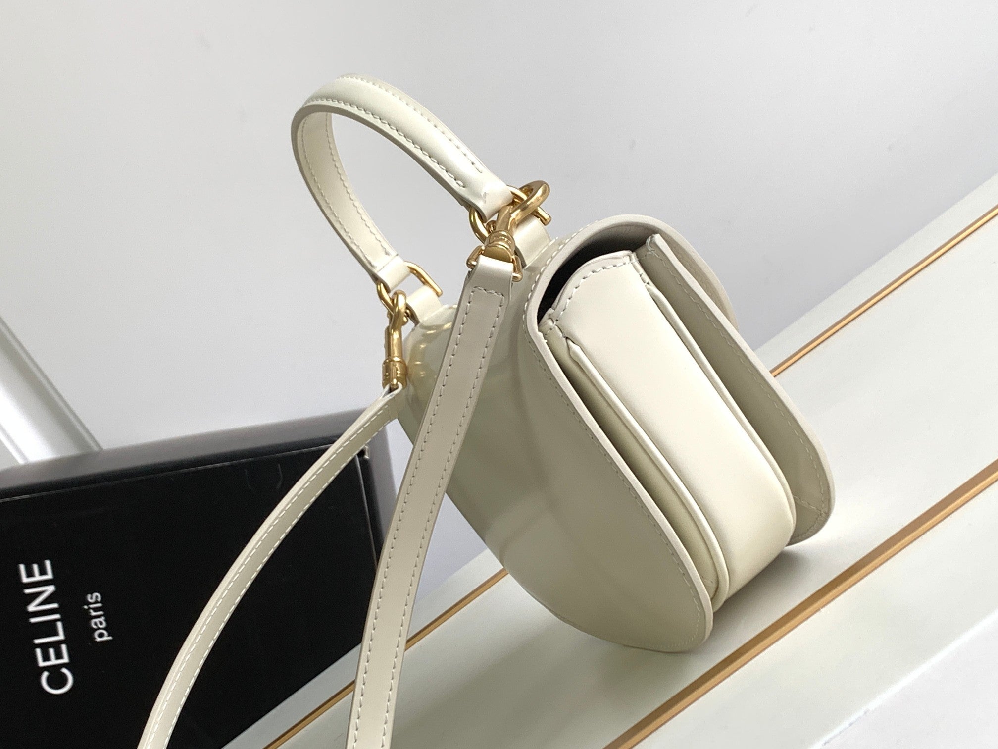 BESACE CHAÎNE ADOLESCENT TRIOMPHE 15,5 CM CUIR DE VEAU BLANC