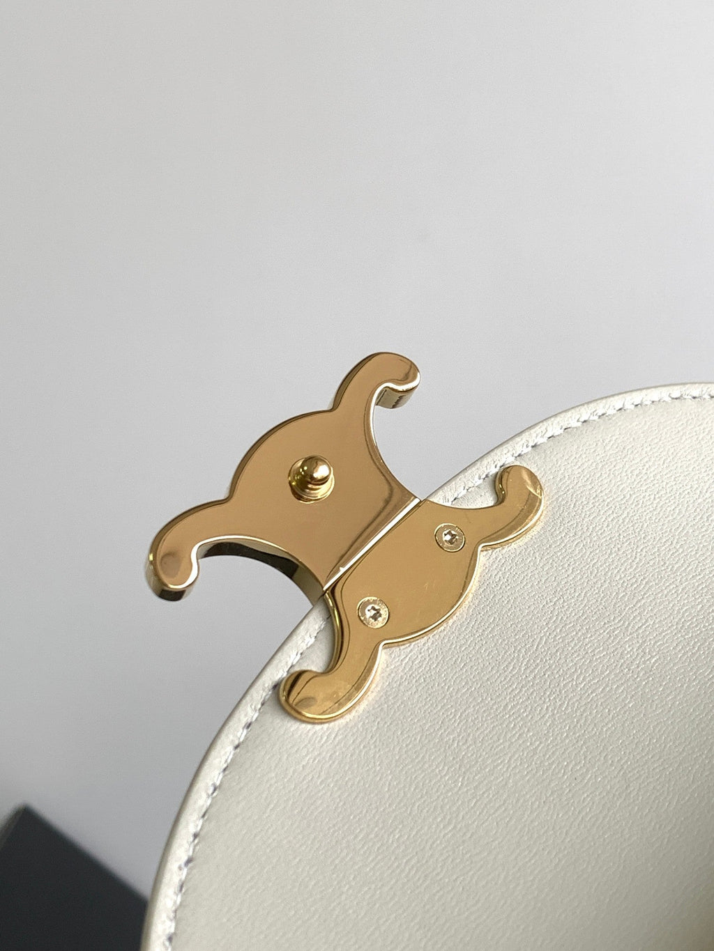 BESACE CHAÎNE ADOLESCENT TRIOMPHE 15,5 CM CUIR DE VEAU BLANC