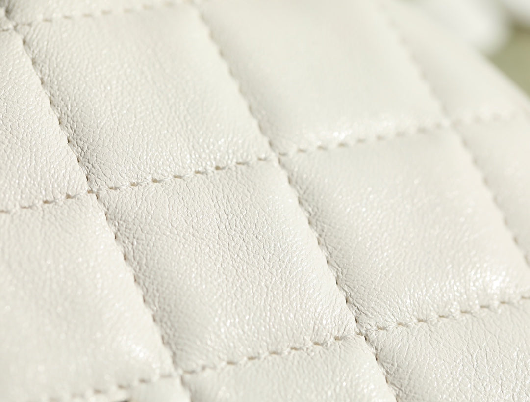 CC 23C WHITE MINI POUCH