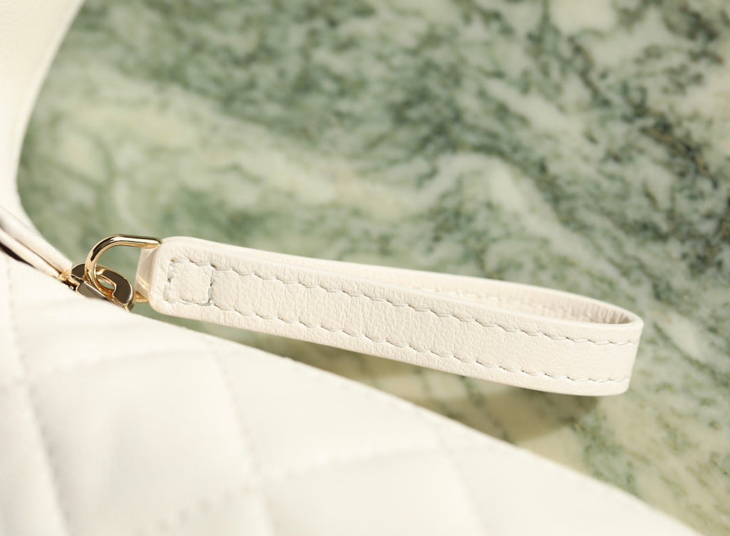 CC 23C WHITE MINI POUCH