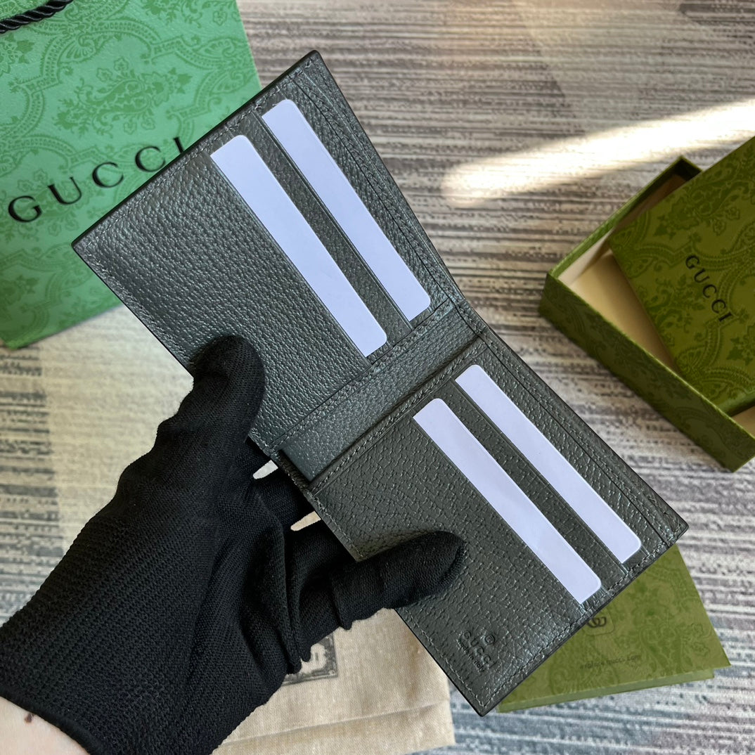 Portefeuille à deux volets GG Marmont 11 en cuir de veau gris Penthouse