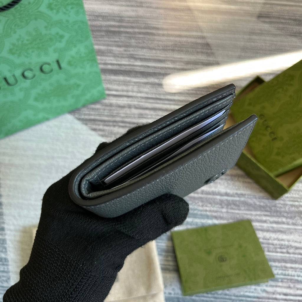 Portefeuille à deux volets GG Marmont 11 en cuir de veau gris Penthouse