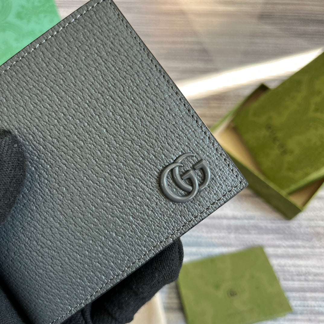 Portefeuille à deux volets GG Marmont 11 en cuir de veau gris Penthouse