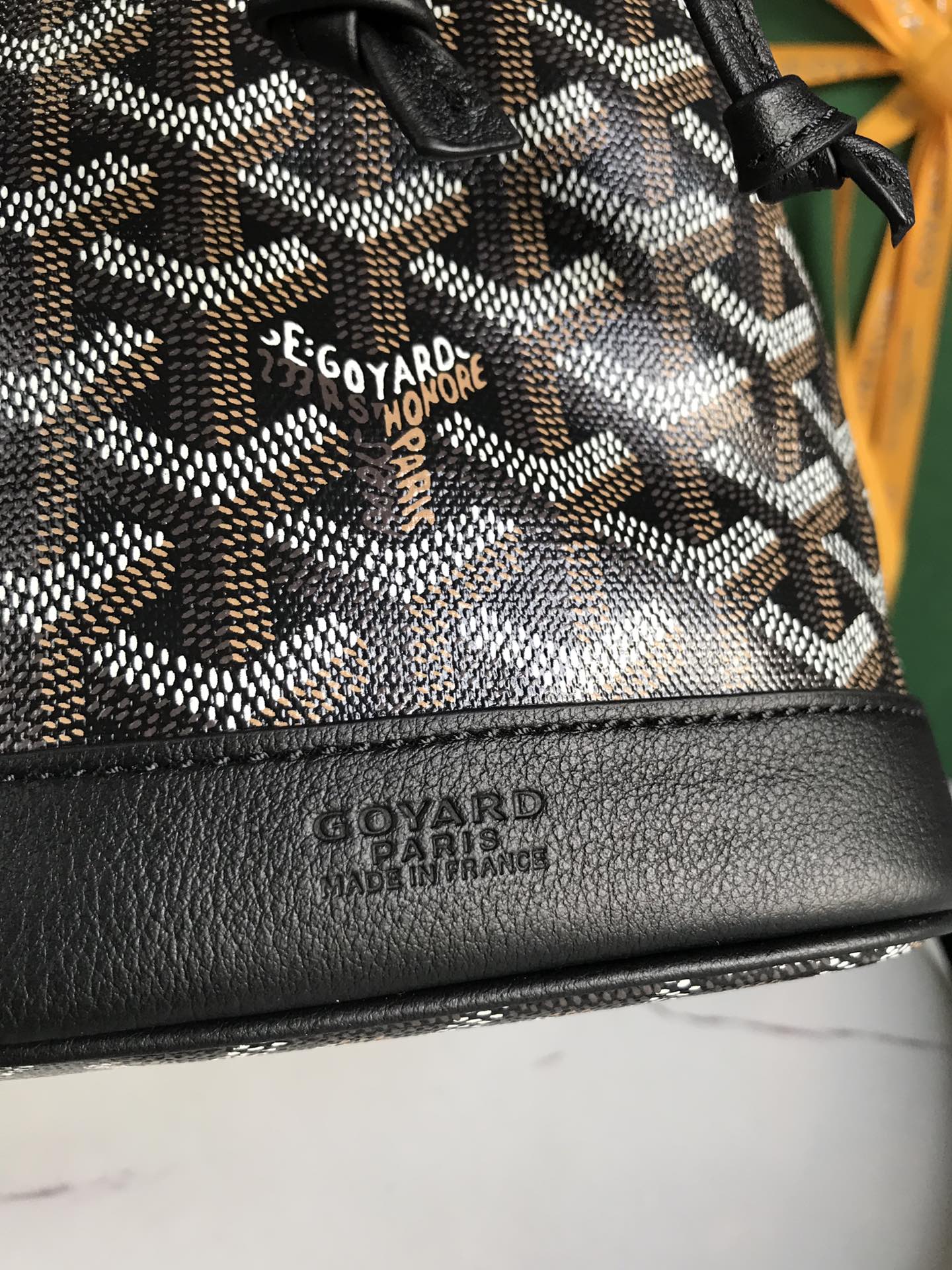SAC SEAU PETIT FLOT 22 EN TOILE GOYARDINE NOIRE ET BORDURE EN CUIR D'AGNEAU