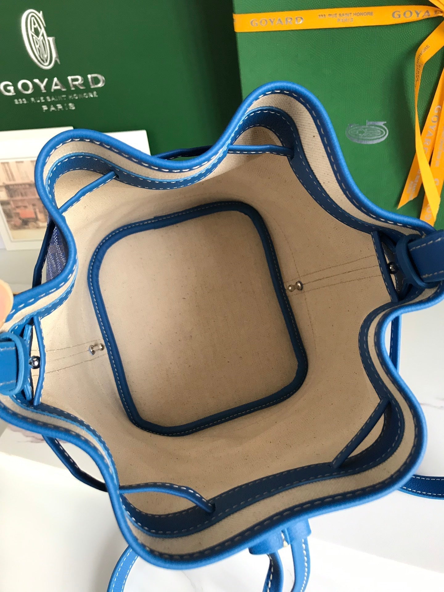 SAC SEAU PETIT FLOT 22 EN TOILE GOYARDINE BLEU SAPHIR ET GARNITURES EN AGNEAU
