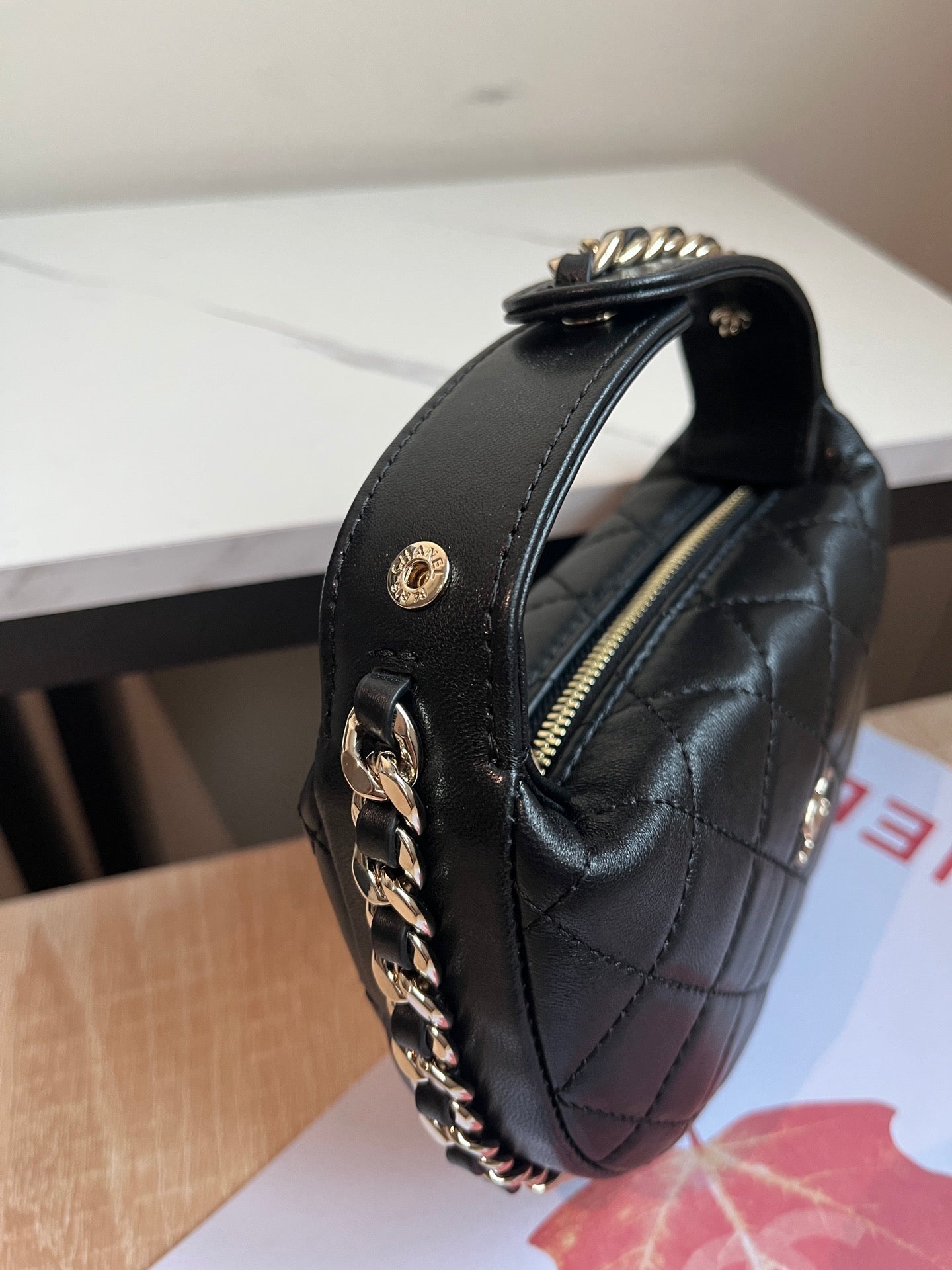 MINI SAC HOBO 16 EN CUIR D'AGNEAU NOIR 