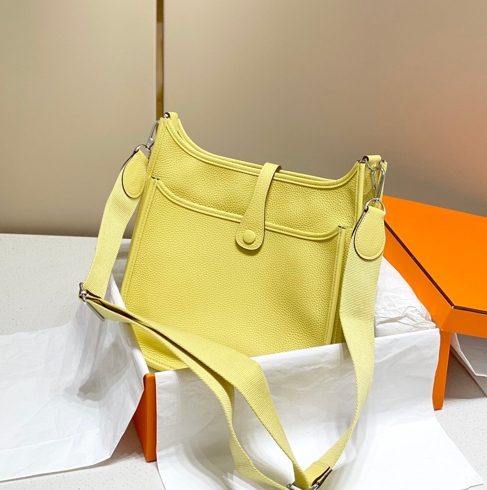 EVELYNE 29CM JAUNE TOGO SHW