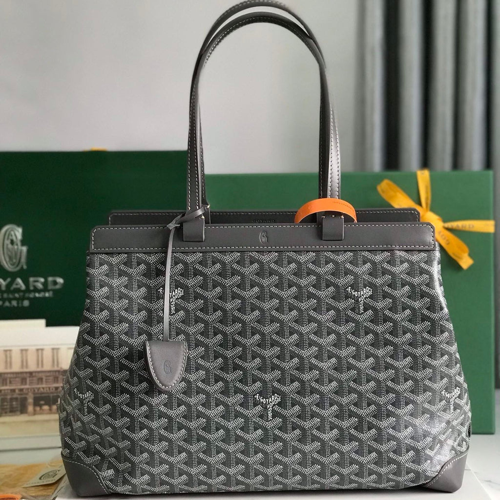 SAC BELLECHASSE BIAUDE PM 36 EN TOILE GOYARDINE GRISE ET GARNITURES EN CUIR DE VEAU