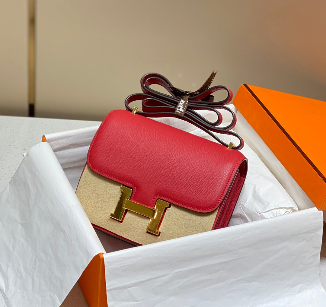 CONSTANCE 24 CUIR EPSOM ROUGE QUINCAILLERIE DORÉ