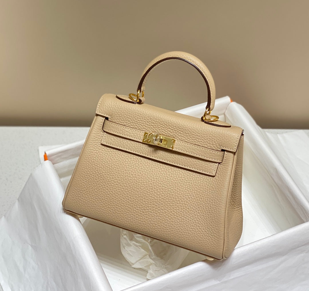 HM MINI KELLY 20CM CUIR TOGO BEIGE QUINCAILLERIE DORÉ