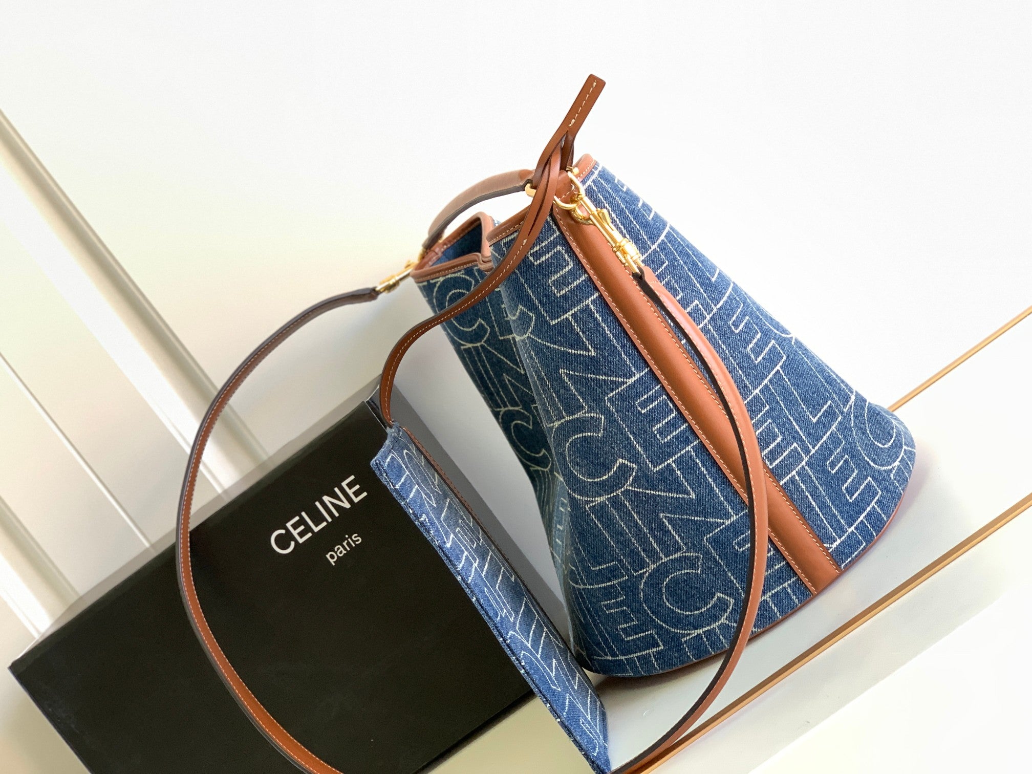 SAC SEAU 25 EN JEAN IMPRIMÉ BLEU MARINE