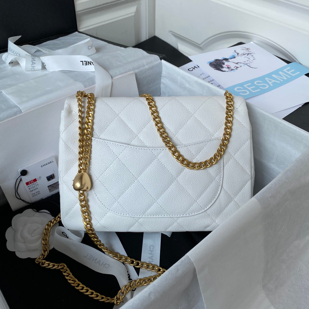 FLAP BAG 24CM WHITE CAVIAR GOLD HARDWARE