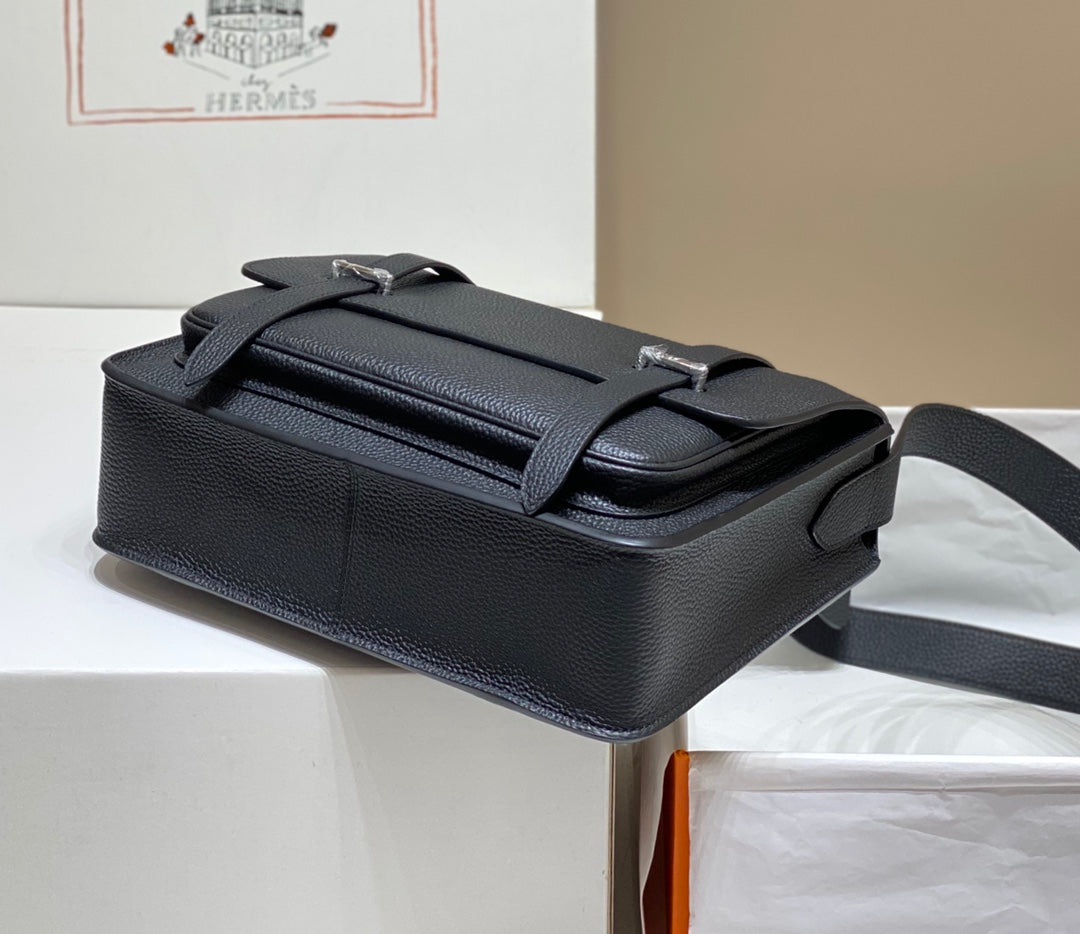 HM スティーブン 30 ブラック トーゴレザー
