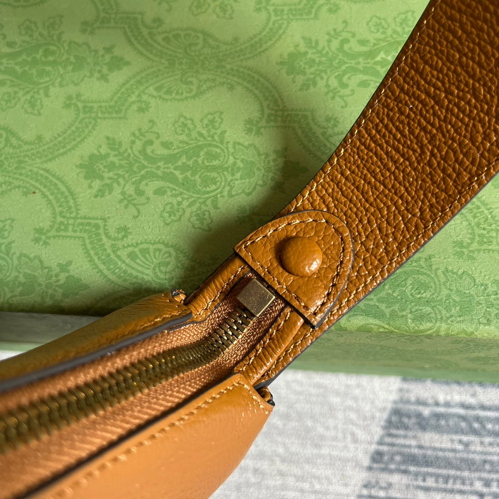 SAC À BANDOULIÈRE APHRODITE MINI 21 EN CUIR DE VEAU MARRON CARAMEL