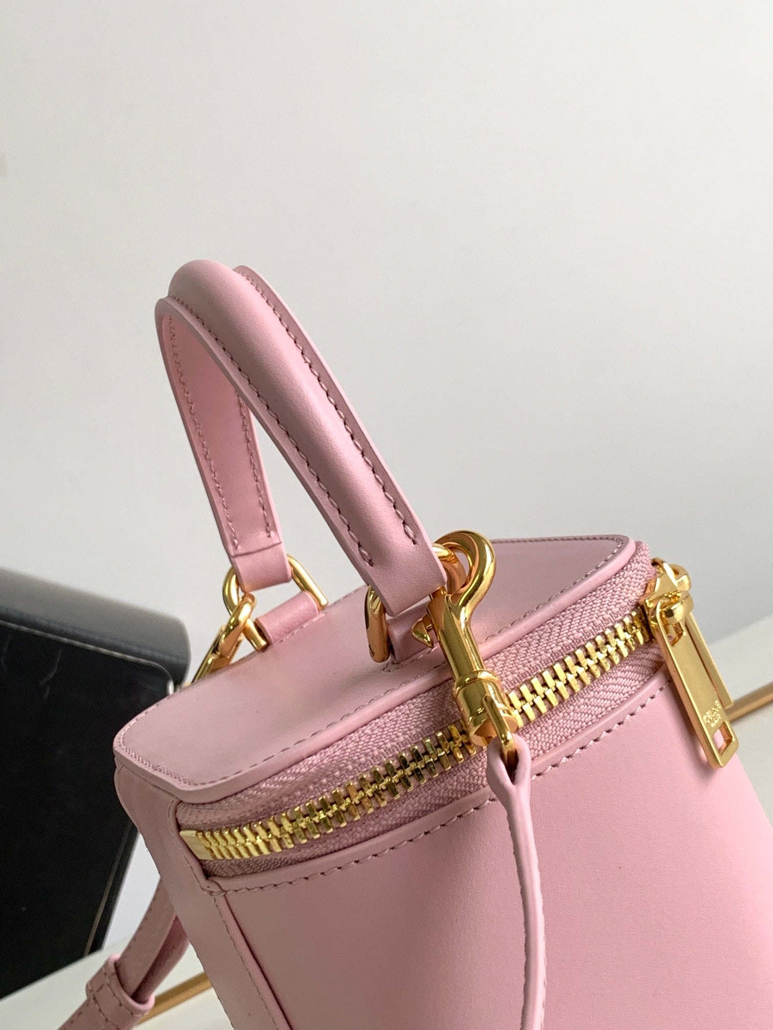 MINI VANITY CASE TRIOMPHE EN CUIR DE VEAU ROSE
