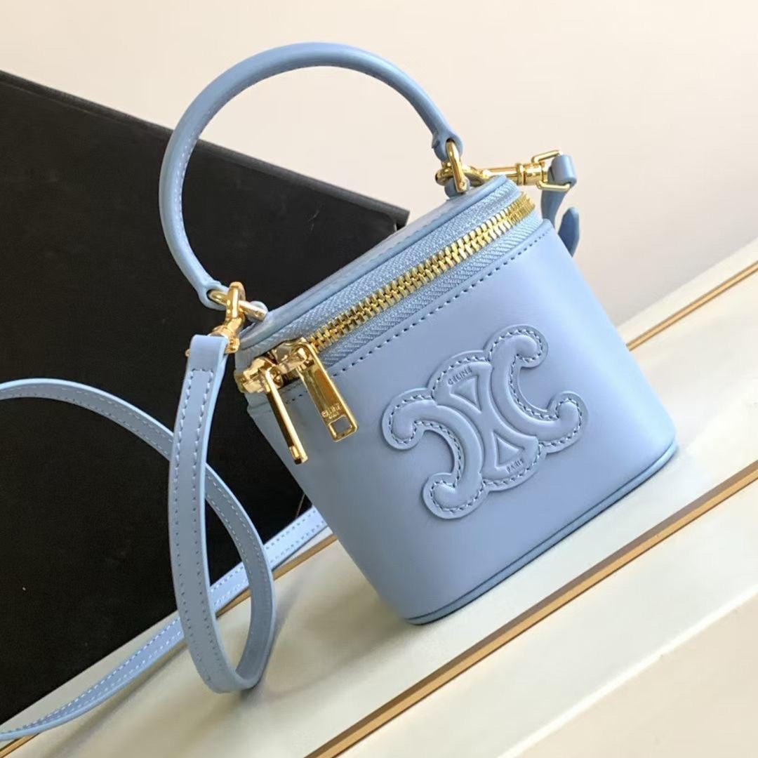 MINI VANITY CASE TRIOMPHE CUIR DE VEAU BLEU CIEL