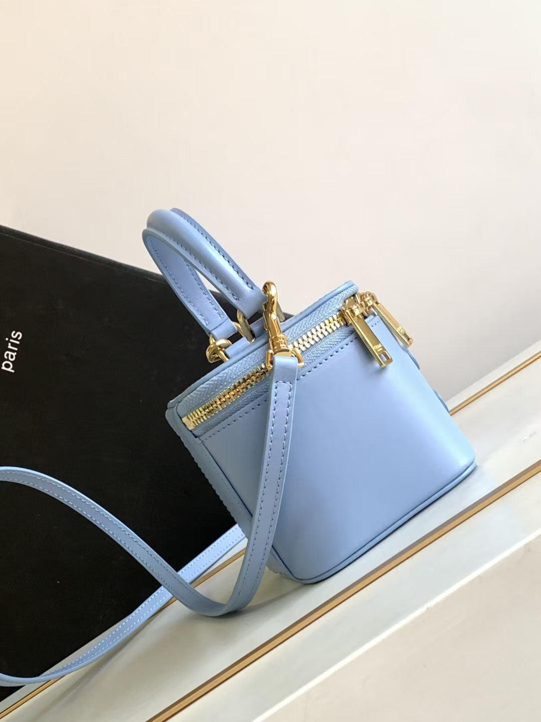 MINI VANITY CASE TRIOMPHE CUIR DE VEAU BLEU CIEL