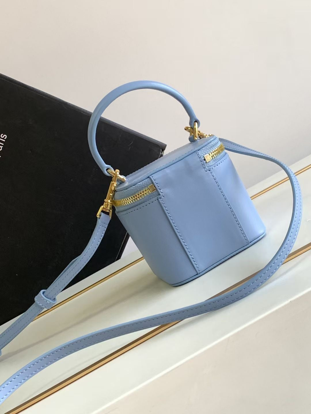 MINI VANITY CASE TRIOMPHE CUIR DE VEAU BLEU CIEL