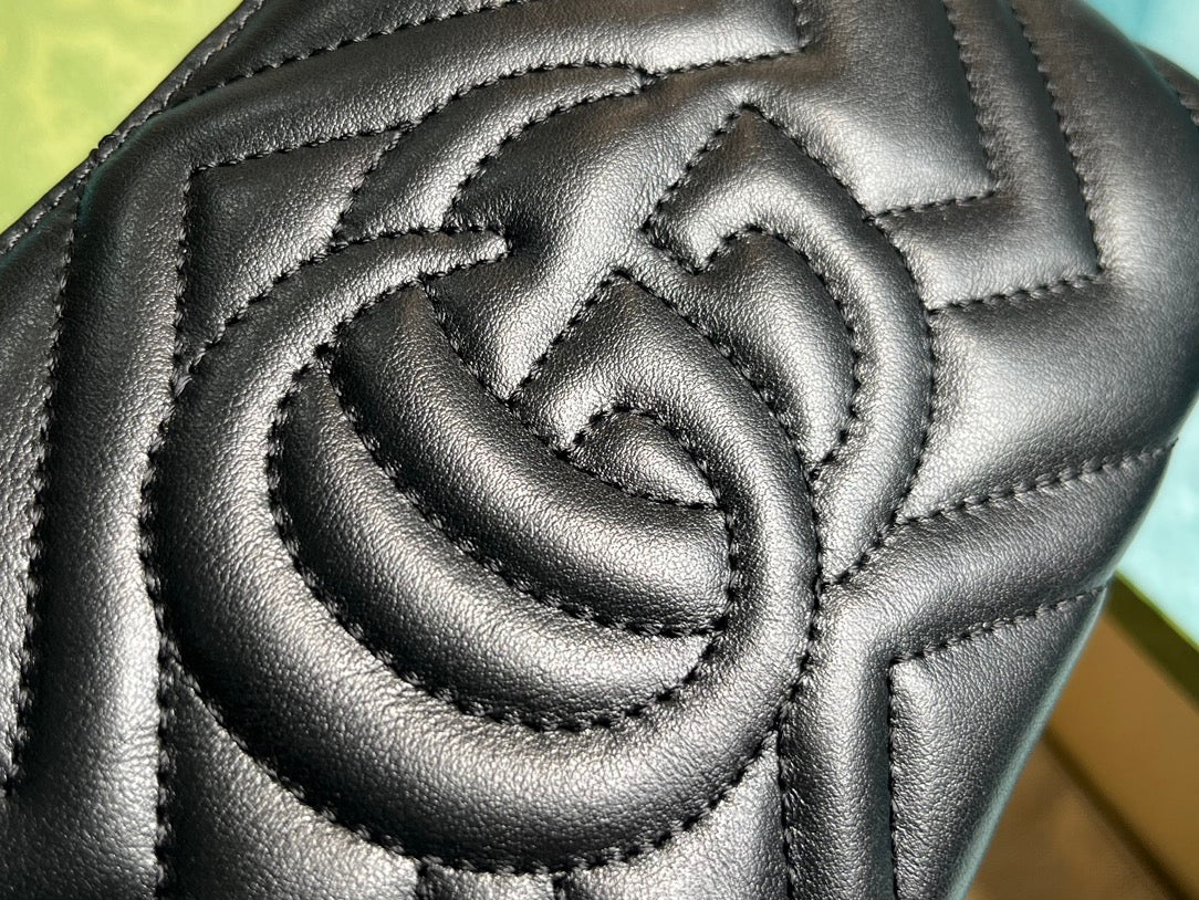 SAC À MAIN GG MARMONT MINI 22 EN CUIR DE VEAU NOIR