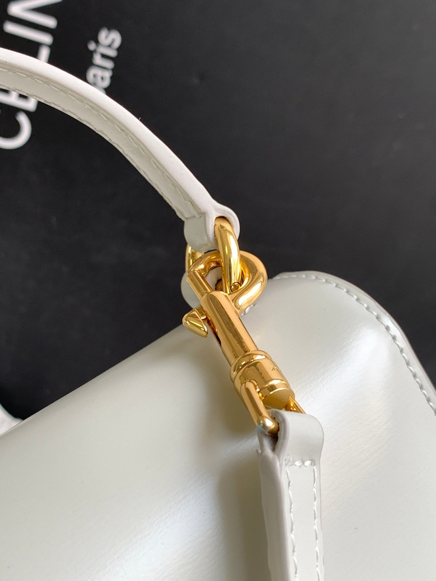 CHAINE TEEN BESACE TRIOMPHE 15,5CM CUIR DE VEAU GRIS