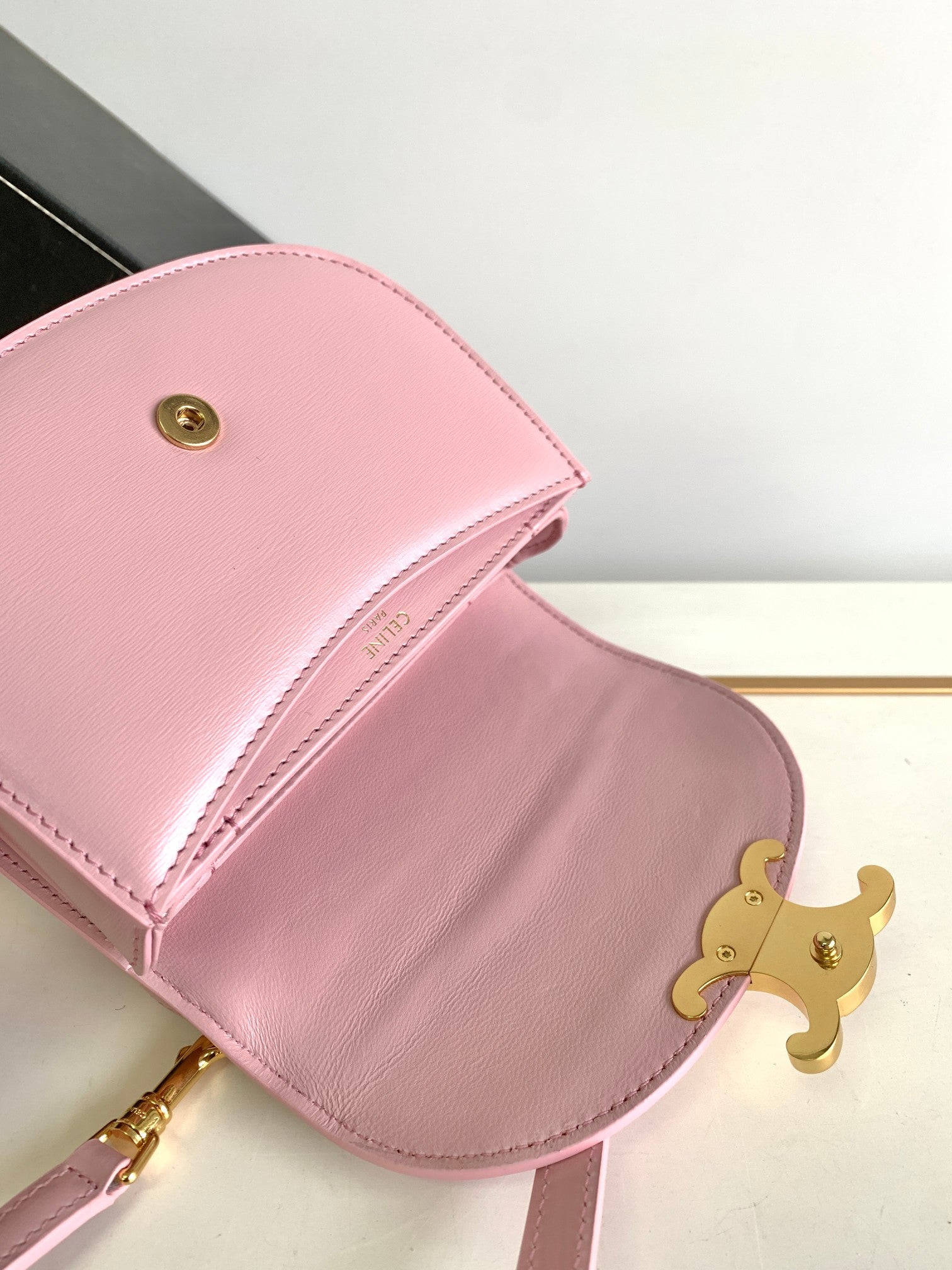 CHAINE TEEN BESACE TRIOMPHE 15,5CM CUIR DE VEAU ROSE