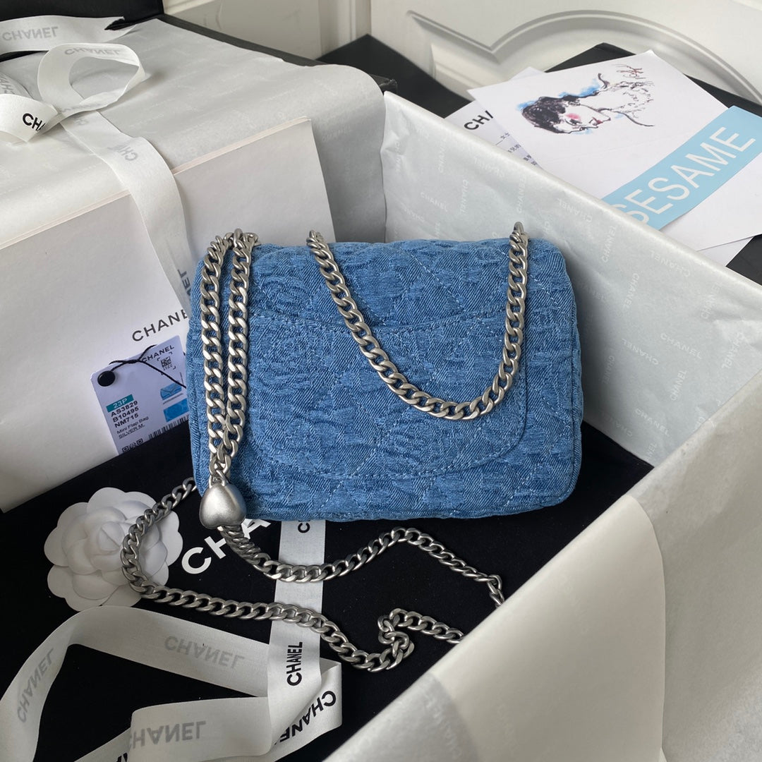 23P FLAP BAG 20CM DENIM SILVER HARDWARE