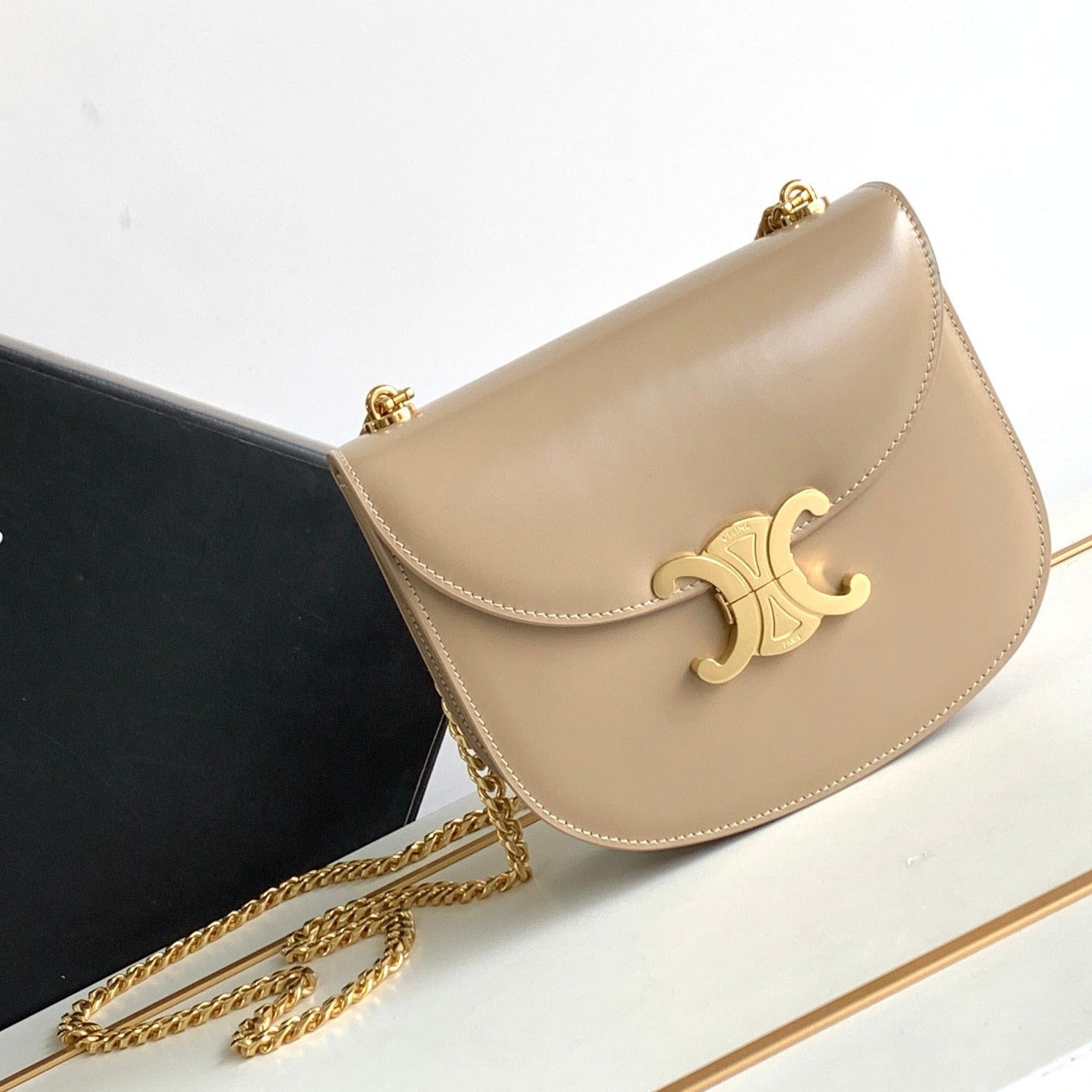 TEEN BESACE TRIOMPHE 18.5 CUIR DE VEAU BEIGE AVEC CHAÎNE
