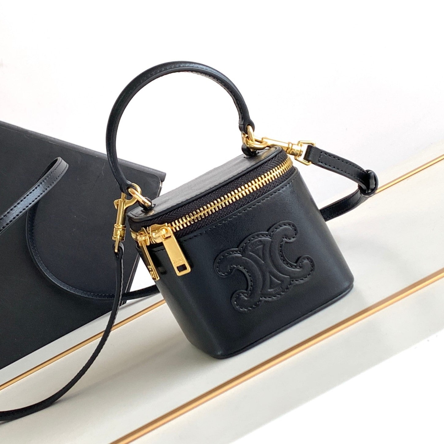 MINI VANITY CASE TRIOMPHE CUIR DE VEAU NOIR