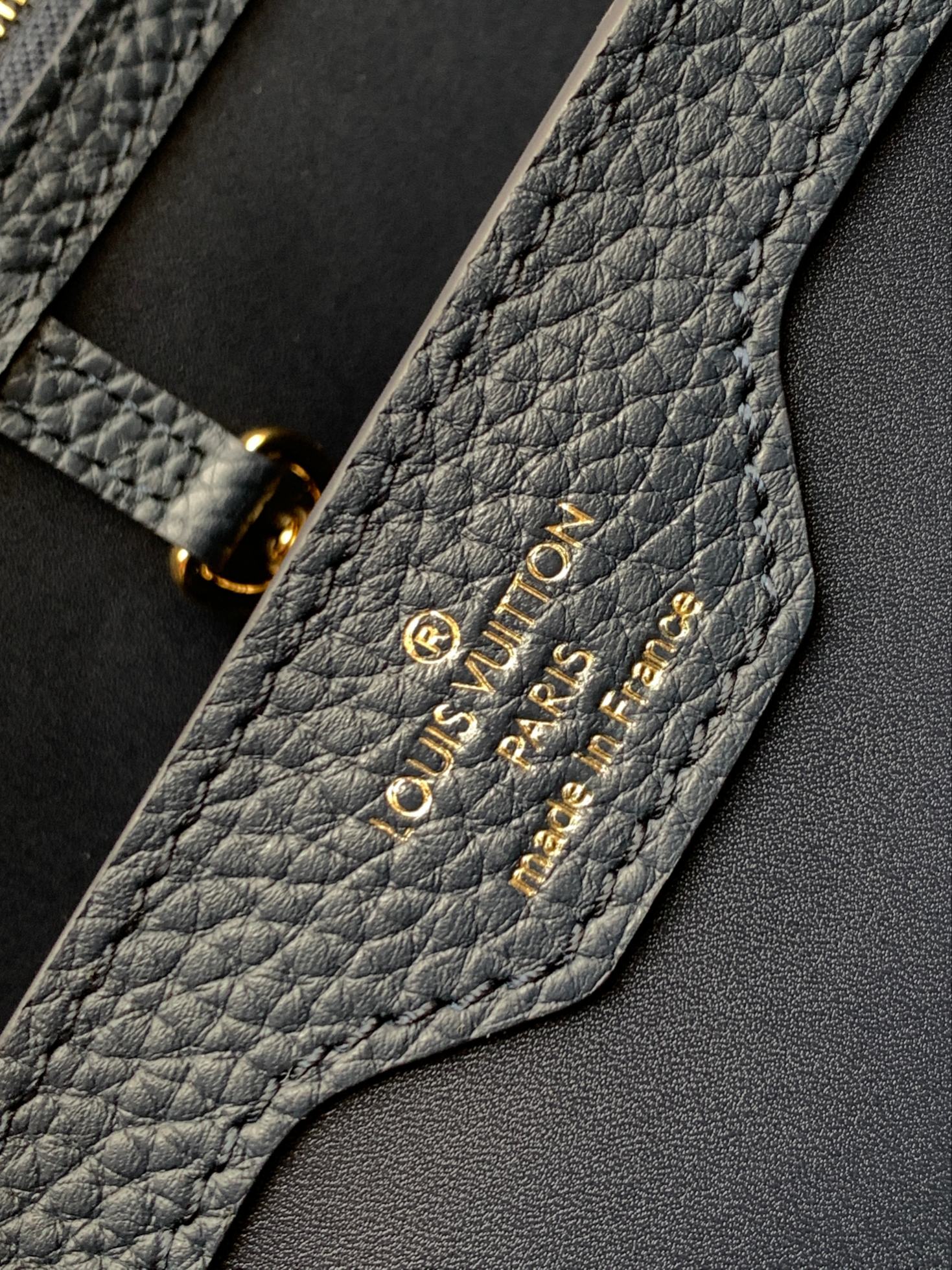 CAPUCINES BB 27 BLEU NUIT CUIR TAURILLON QUINCAILLERIE DORÉ
