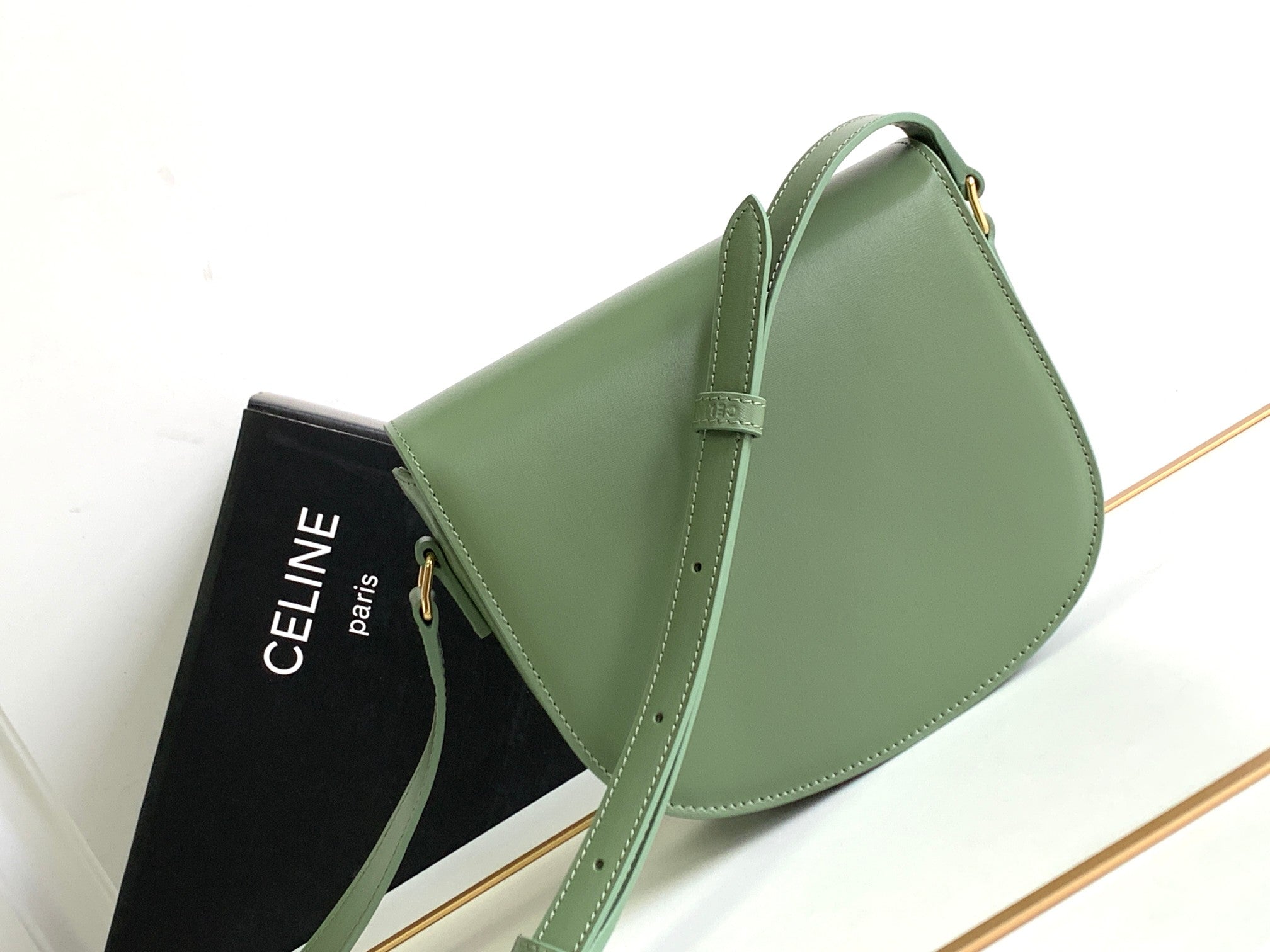 TEEN BESACE TRIOMPHE 18.5 CUIR DE VEAU VERT KAKI