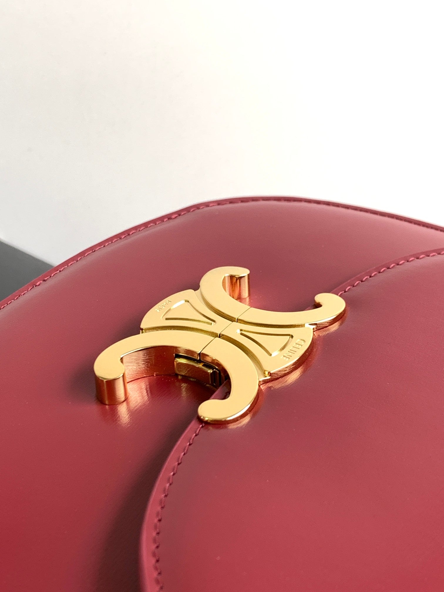 TEEN BESACE TRIOMPHE 18.5 CUIR DE VEAU ROUGE FONCÉ