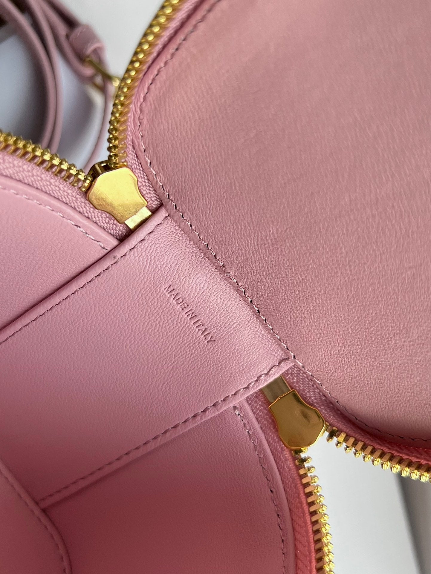 TROUSSE À COSMÉTIQUES 9 SAC EN CUIR DE VEAU LISSE ROSE PASTEL
