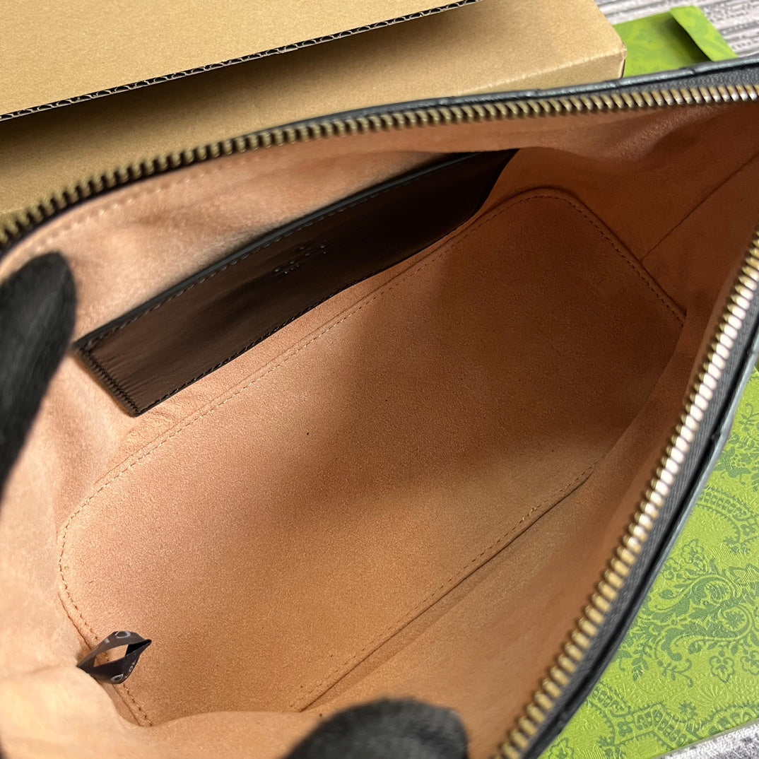 SAC À MAIN GG MARMONT SMALL 23 EN CUIR DE VEAU NOIR AVEC LOGO DORÉ