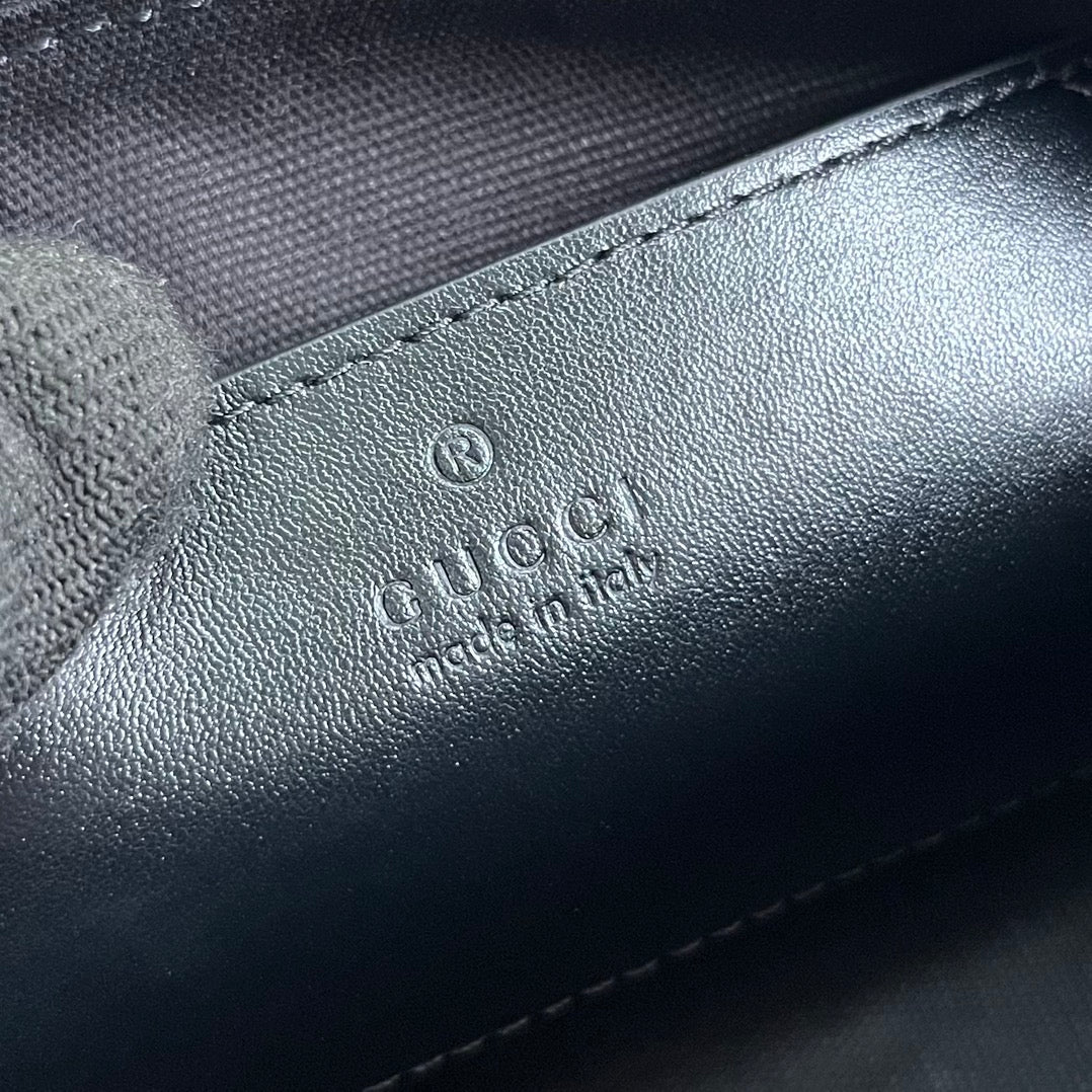 SAC À MAIN GG MARMONT SMALL 23 EN CUIR DE VEAU NOIR