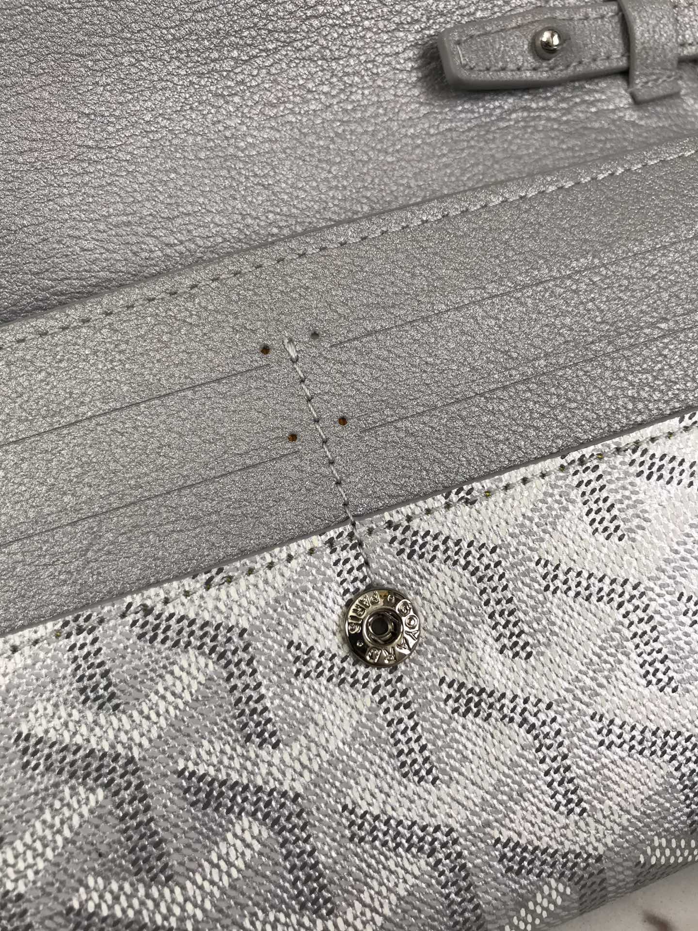 PORTEFEUILLE VARENNE CONTINENTAL 19 EN TOILE GOYARDINE GRIS