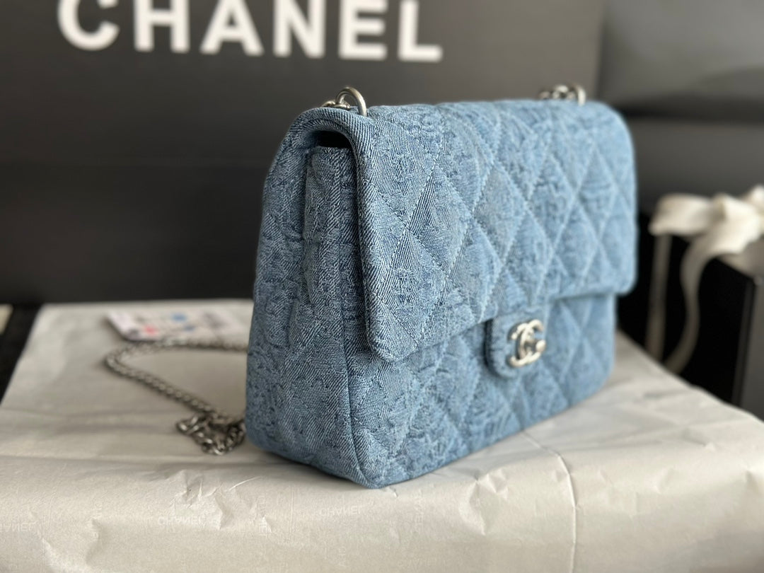 CC FLAP BAG 19CM BLUE DENIM SILVER HARDWARE