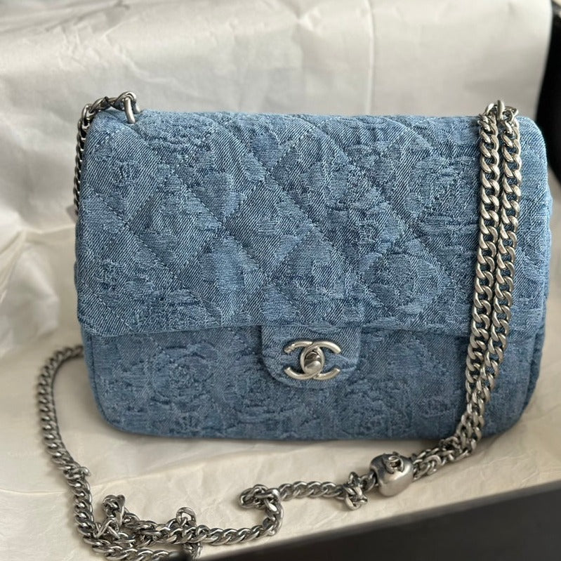 CC FLAP BAG 19CM BLUE DENIM SILVER HARDWARE