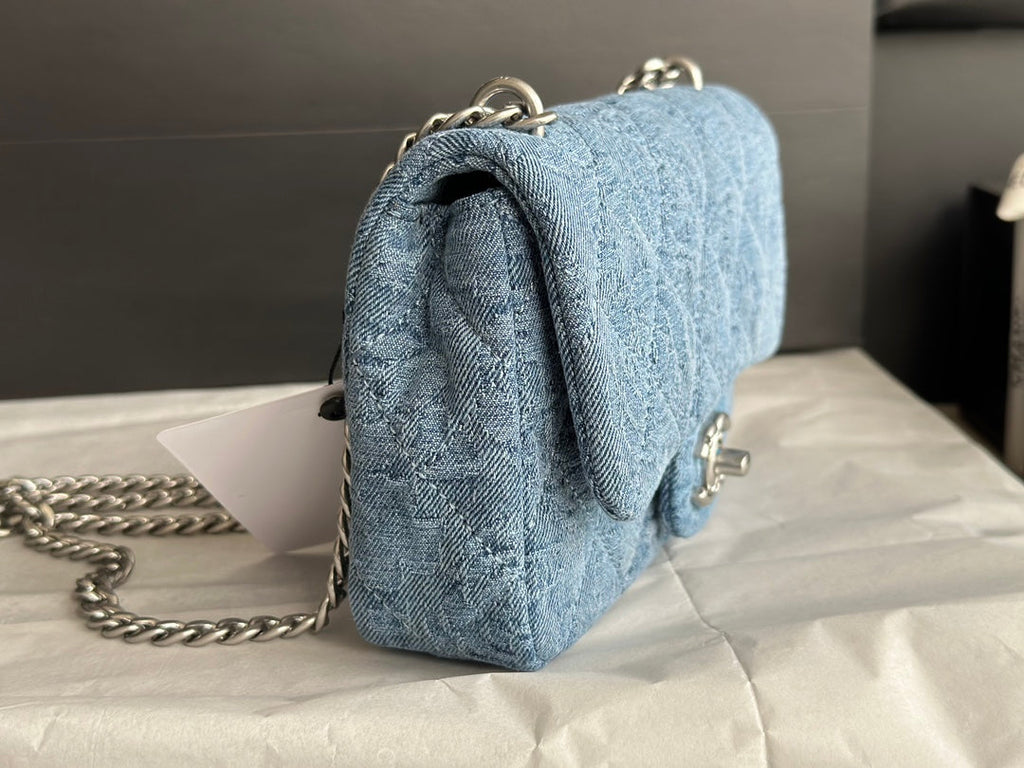 SAC À RABAT CC 12CM BLEU DENIM QUINCAILLERIE ARGENTÉE 