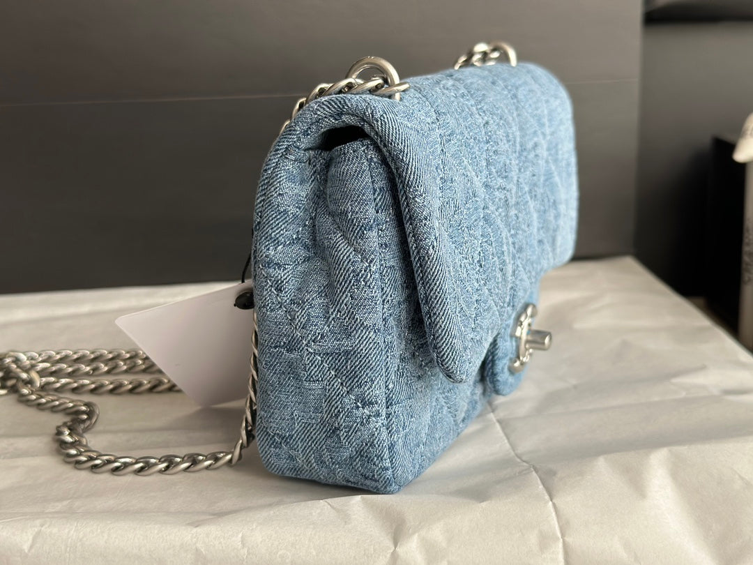 CC FLAP BAG 12CM BLUE DENIM SILVER HARDWARE