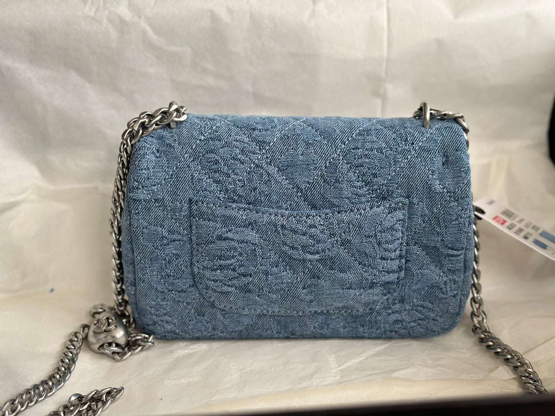 SAC À RABAT CC 12CM BLEU DENIM QUINCAILLERIE ARGENTÉE 