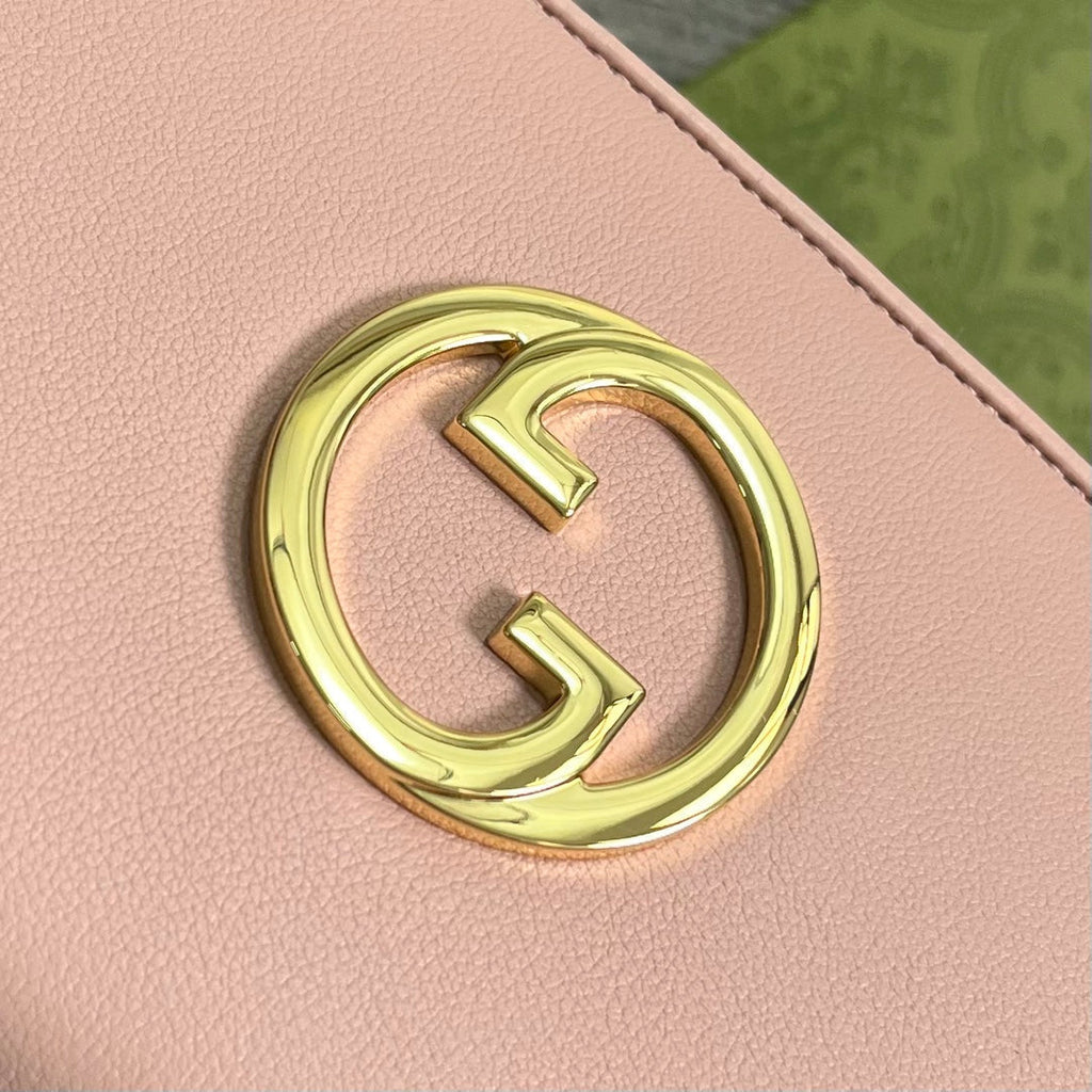 Portefeuille zippé GG Blondie 21 en cuir de veau rose clair
