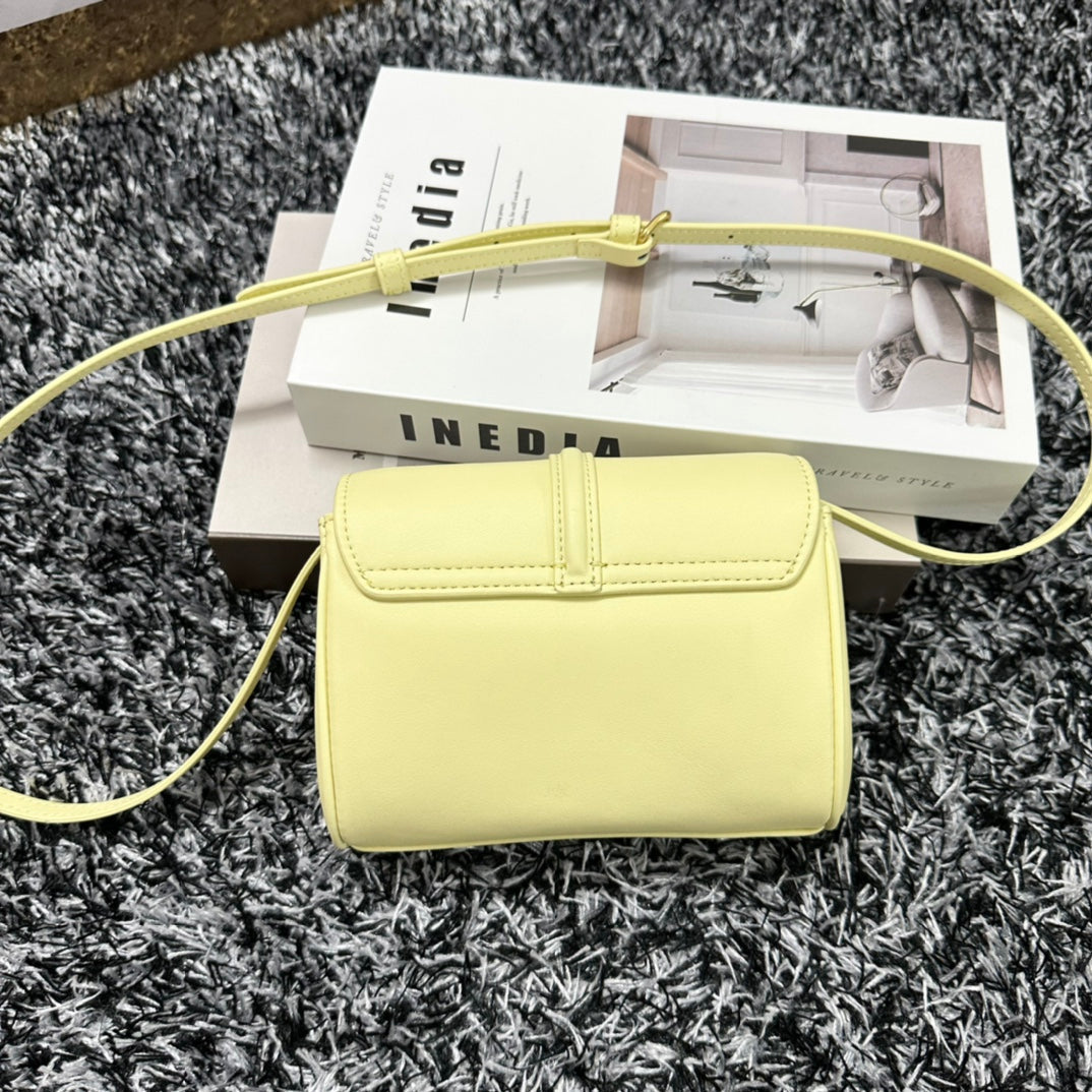 CLASSIC MINI 18 CUIR DE VEAU JAUNE PASTEL